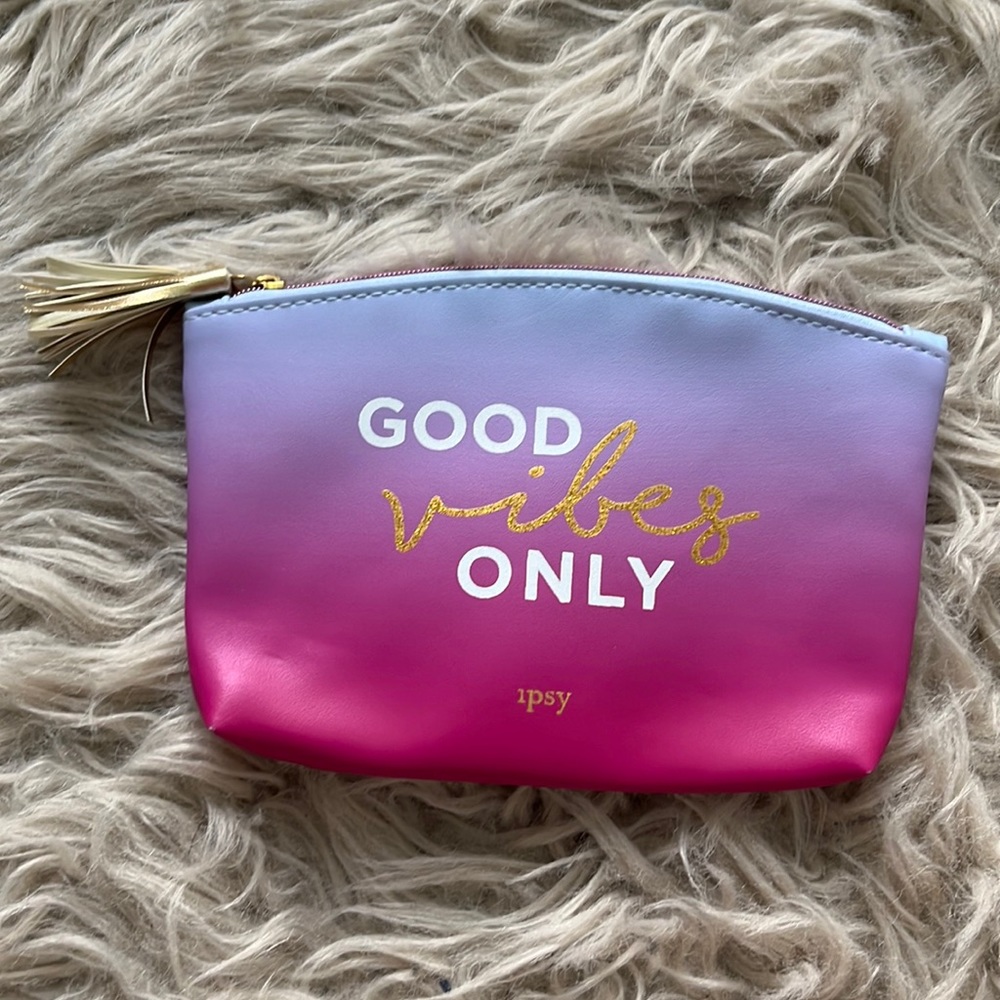 ipsy makeup bag
